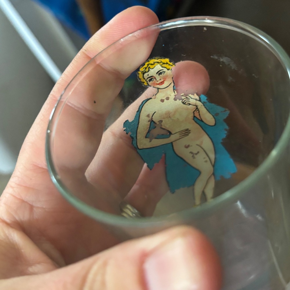 Mid Century 40's Pinup Girl Peek-A-Boo Nude Risque Novelty Cocktail Glasses Gift - Picture 4 of 6